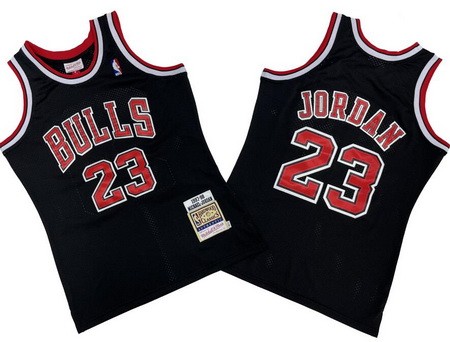 Men's Chicago Bulls #23 Michael Jordan Black 1997 Throwback Swingman Jersey
