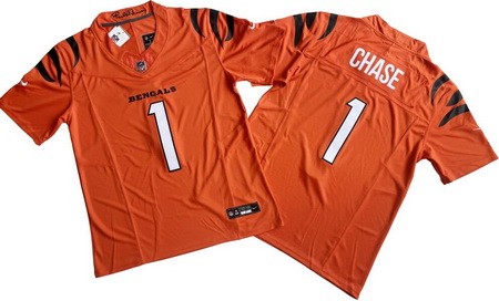 Men's Cincinnati Bengals #1 Ja'Marr Chase Limited Orange FUSE Vapor Jersey